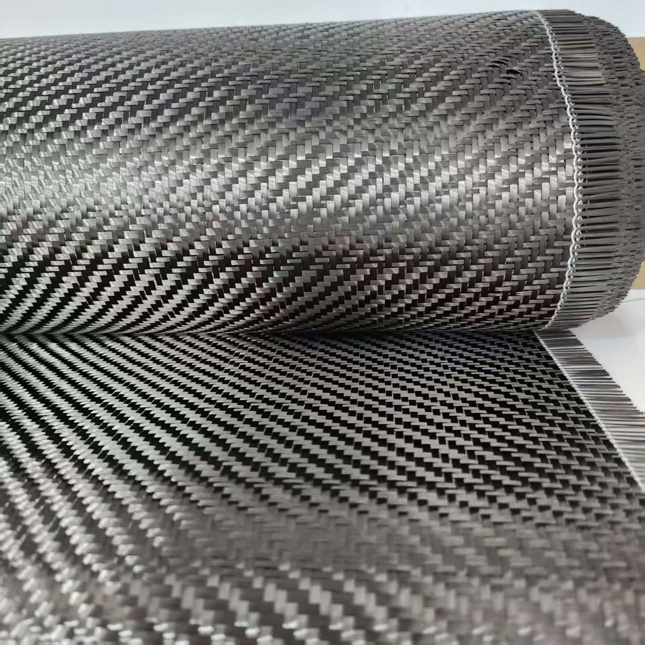 3K 300gsm Twill Plain Carbon F - مراجعة Car Accessories Girl وسعره