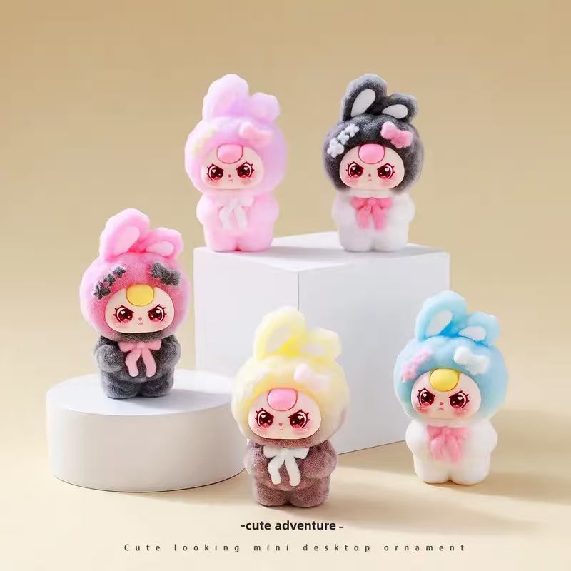 Hot Genuine Mini Figures Deskt - مراجعة Car Accessories Girl وسعره