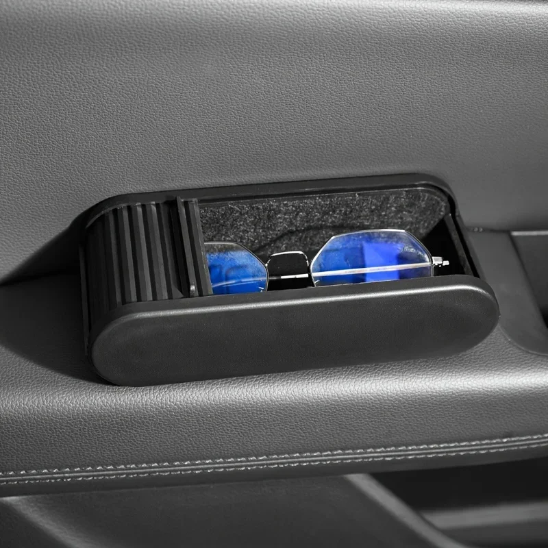 Pull-Out Car Dashboard Storage - مراجعة Car Accessories Essentials وسعره
