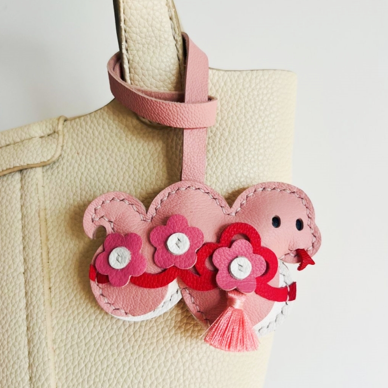 Unique Cute Genuine Leather Ha - مراجعة Car Accessories Xmas Gifts وسعره